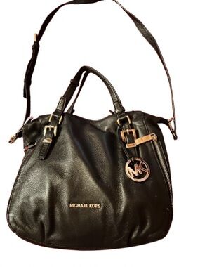 Michael Kors Black Leather shoulder bag with MK Charm